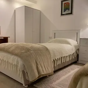  Affittacamere Tencarola B & B